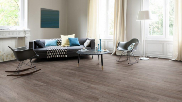 Gerflor Creation 55 Swiss Oak Smoked 0847 v obývacím pokoji